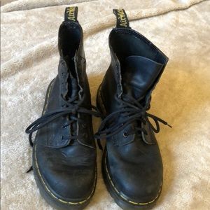 Doc Marten’s women’s size 7 boots.